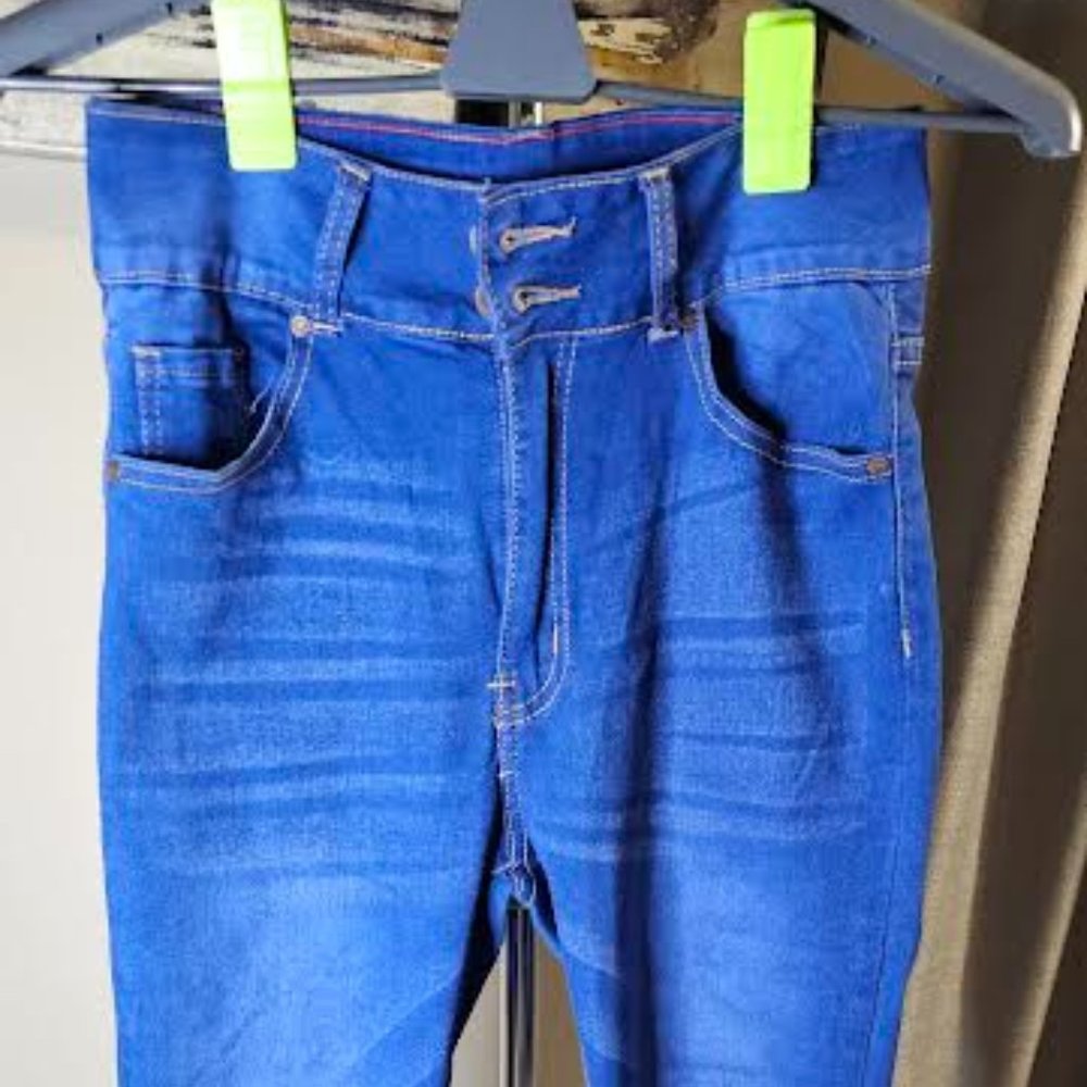 *WORN ONCE* Heart & Lovely Womens Stretch Jeans Size 9 Medium Wash Cotton Blend